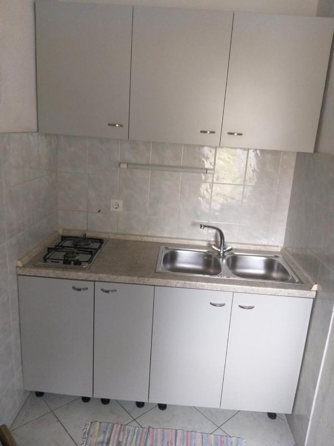 Direkt Na Moru - Bungalov Lägenhet Šibenik Exteriör bild