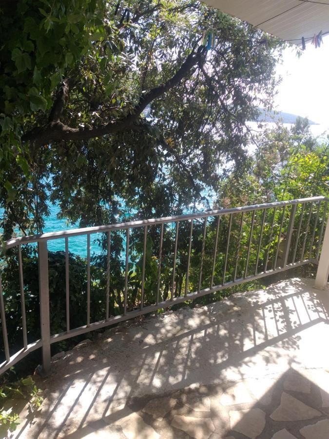 Direkt Na Moru - Bungalov Lägenhet Šibenik Exteriör bild
